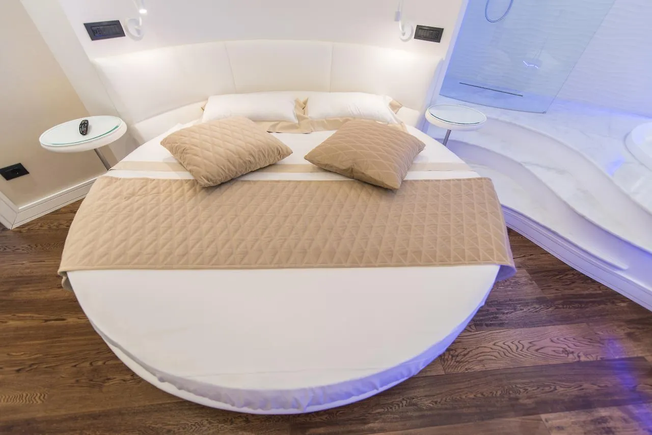 Lux Suites In Roma Ιταλία