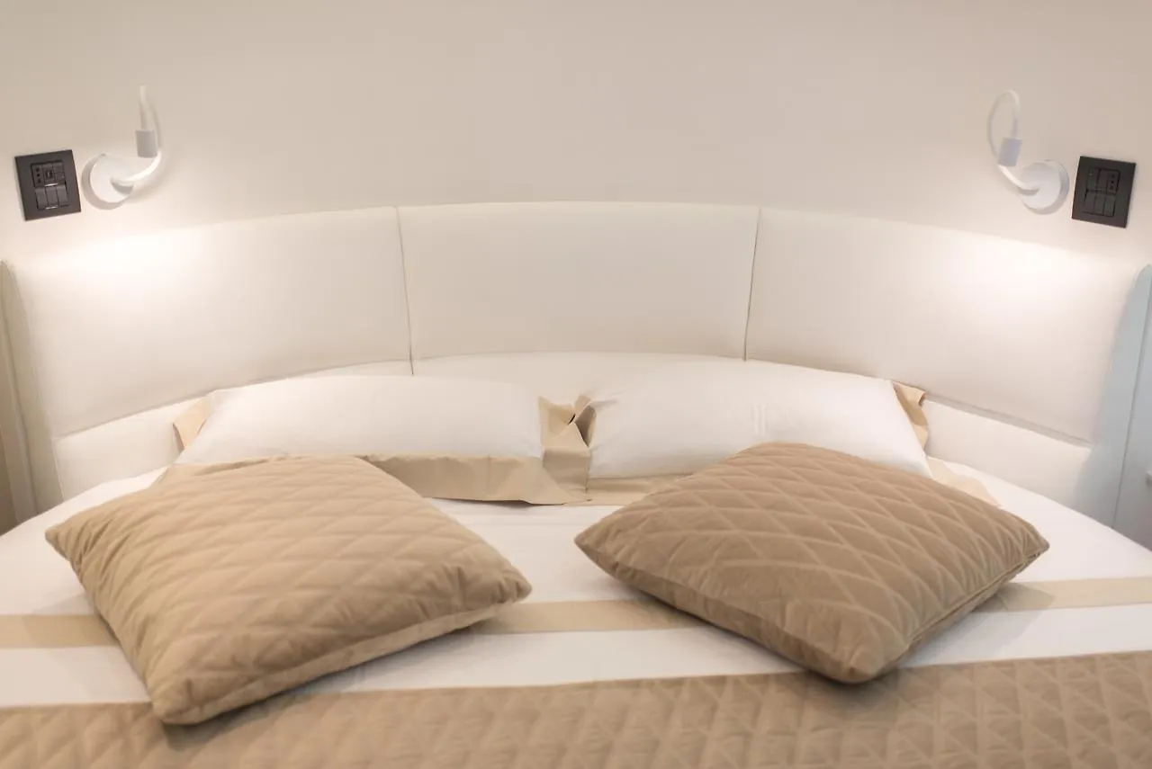 Lux Suites In Roma Ιταλία